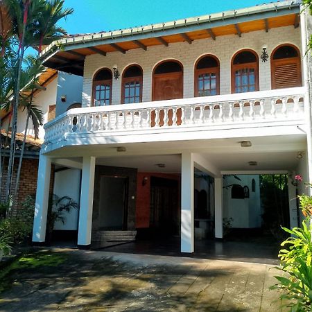 Ceylon Travel And Stay Lodge Battaramulla Exterior photo