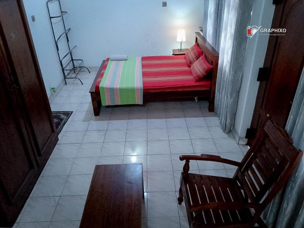 Ceylon Travel And Stay Lodge Battaramulla Exterior photo
